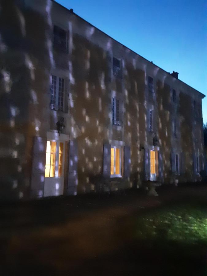 ホテルChateau De La Touche Proche Poitiers Savigny-Lévescault エクステリア 写真